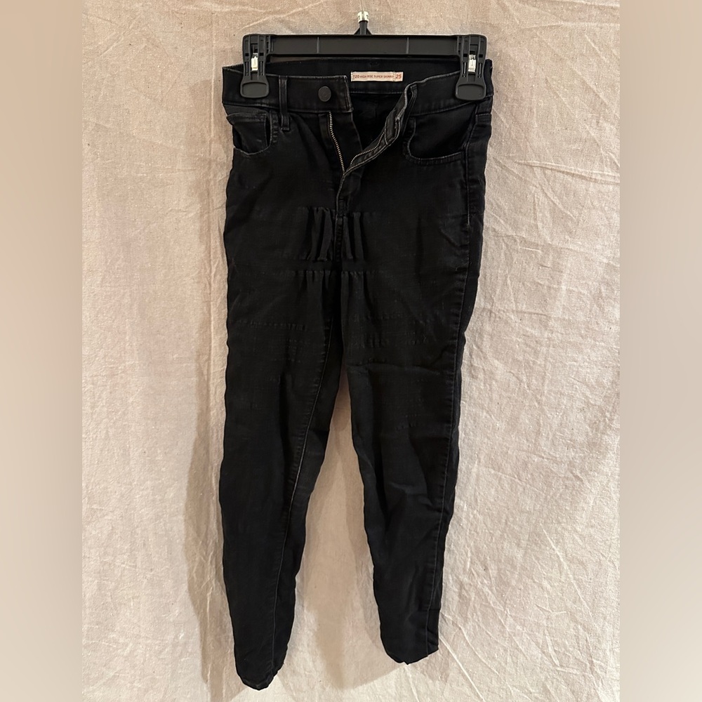 Levi’s 720 high rise super skinny 25 black jeans
